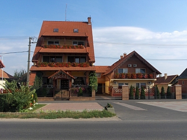 Hotel Angéla, Berettyóújfalu