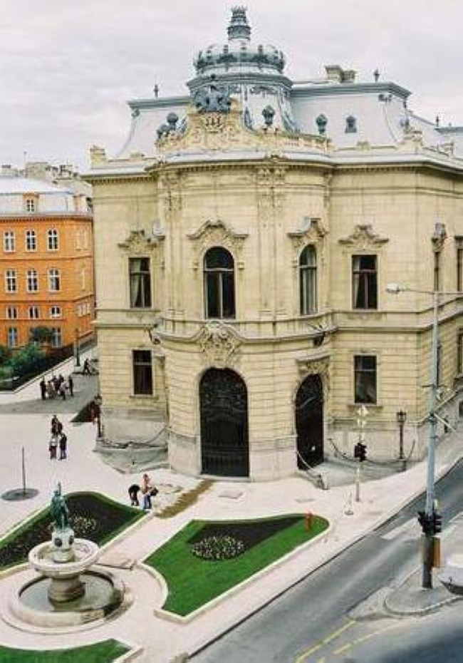 Fővárosi Szabó Ervin Könyvtár                                                                                                                         , BUDAPEST (VIII. kerület)