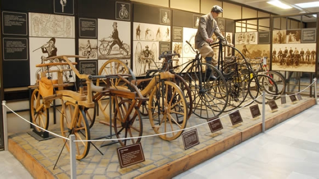 Magyar Műszaki és Közlekedési Múzeum, BUDAPEST (XIV. kerület)