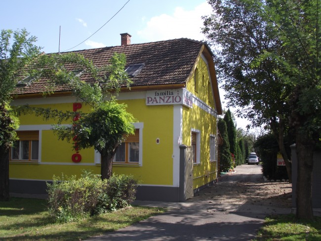 Família Panzió, Makó