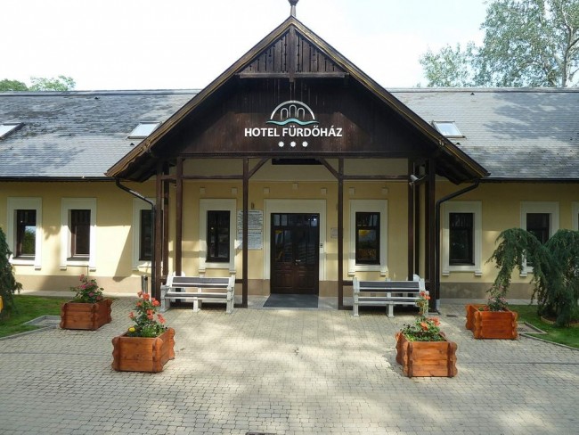 Hotel Fürdőház ***, Nyíregyháza (Sóstófürdő)