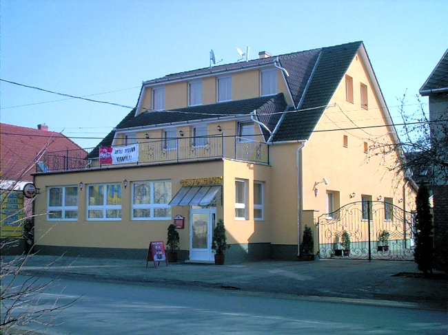 Hotel Marton***, Martonvásár