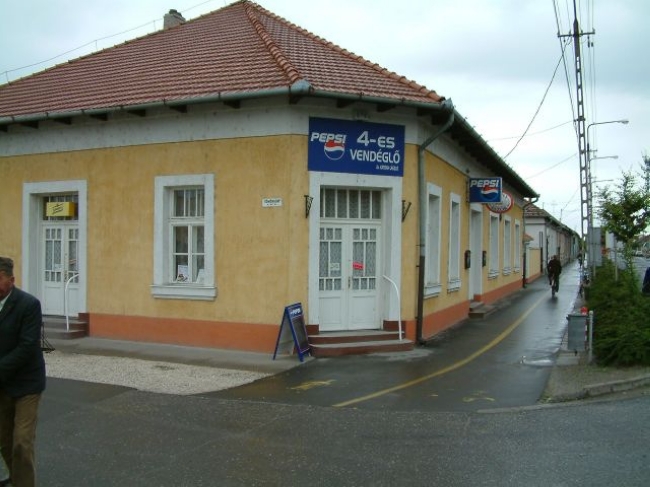 4-es Vendéglő, Mórahalom