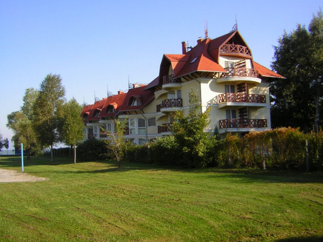 Lelle Park Apartmanház, Balatonlelle