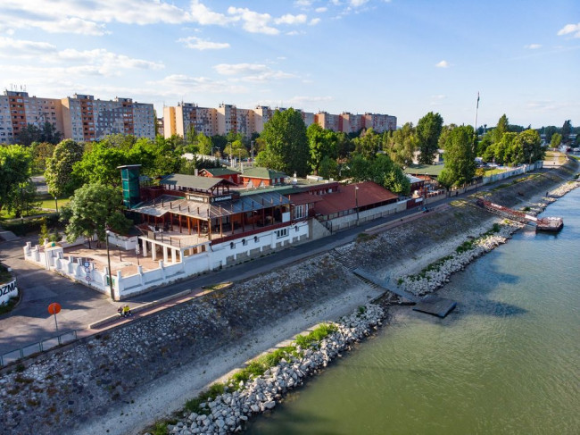 Rozmaring Kertvendéglő és Étterem, BUDAPEST (III. kerület)