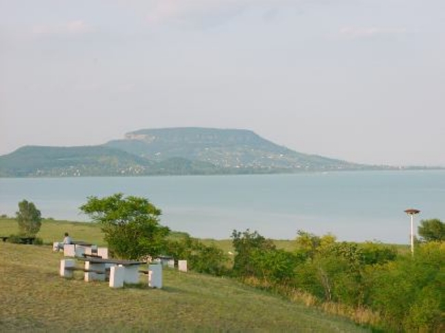 Pele apó ösvénye<br/>(Balaton-felvidéki Nemzeti Park Igazgatóság)                                                                                     , Balatonederics