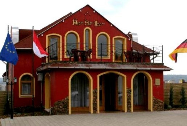 Hotel Szent István, Eger