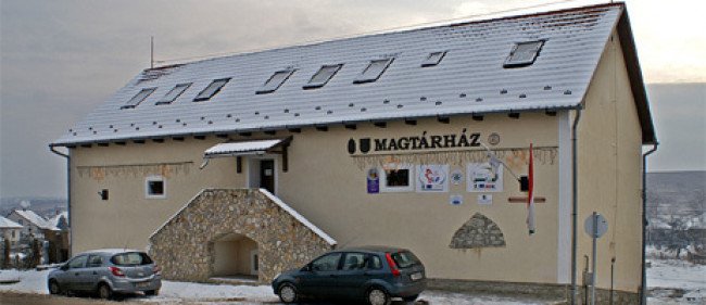 Magtárház - Közösségi Ház, Kazár