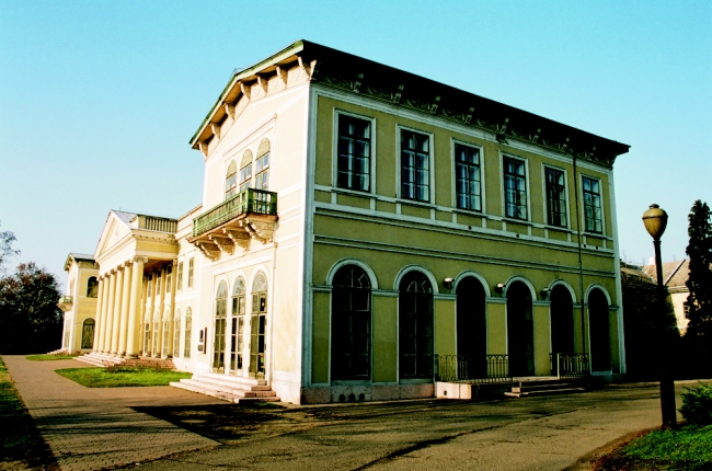 Károlyi-kastély                                                                                                                                       , Fót