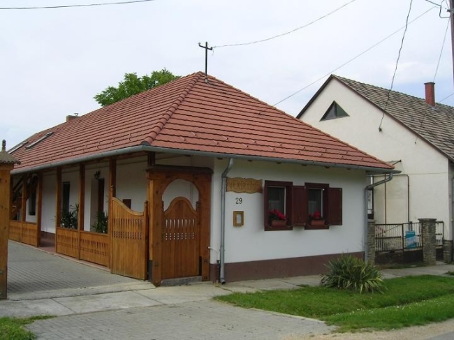 Aero Étterem - Fodor Vendégházak                                                                                                                      , Tokorcs