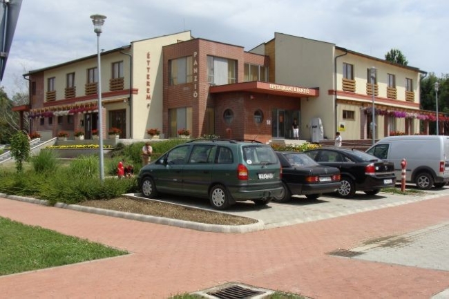 Hany Istók Kerékpáros Centrum, Panzió, Kapuvár