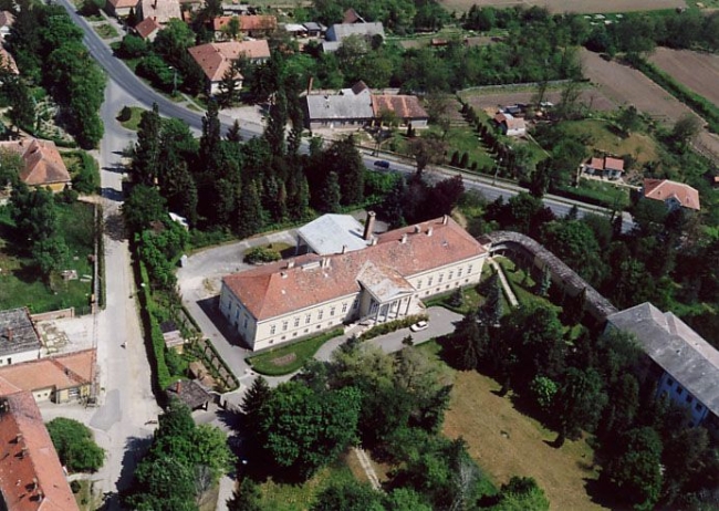 Széchenyi-kastély                                                                                                                                     , Hegyfalu