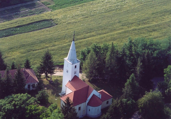 Római katolikus templom                                                                                                                               , Csatár