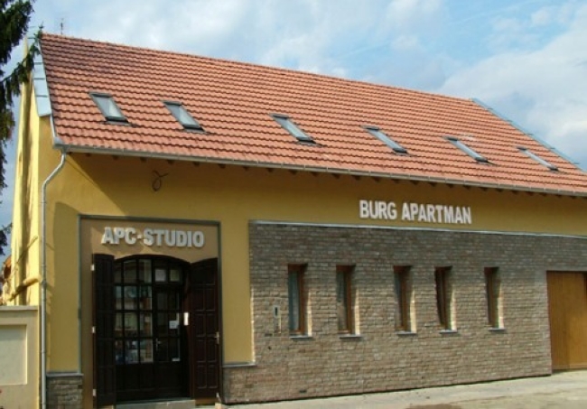 Burg Apartman, Gyula