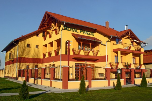 Hotel Royal Panzió Cserkeszőlő, Cserkeszőlő