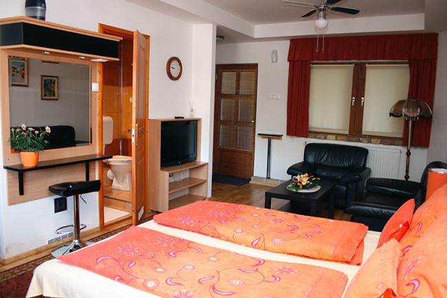 Motel 60, Hatvan