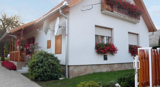 Haboli apartman, Balatonlelle