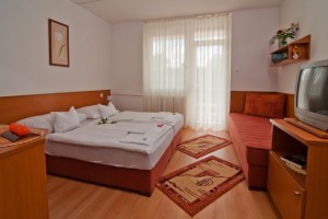 040073_hotel_napfeny_zalakaros_szoba1.jpg