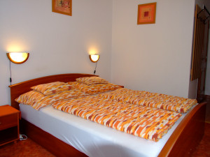 100481_szoba1.jpg