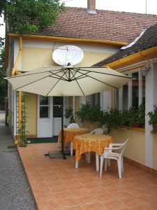 302455_terasz.jpg